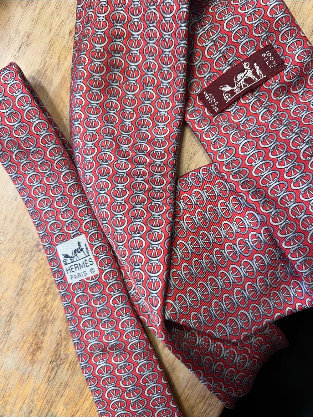 Vintage Herms Paris Men's Red Patterned Silk Tie